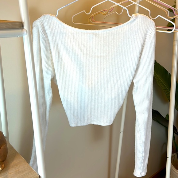 Garage white tie front long sleeve medium shirt - Picture 3 of 3